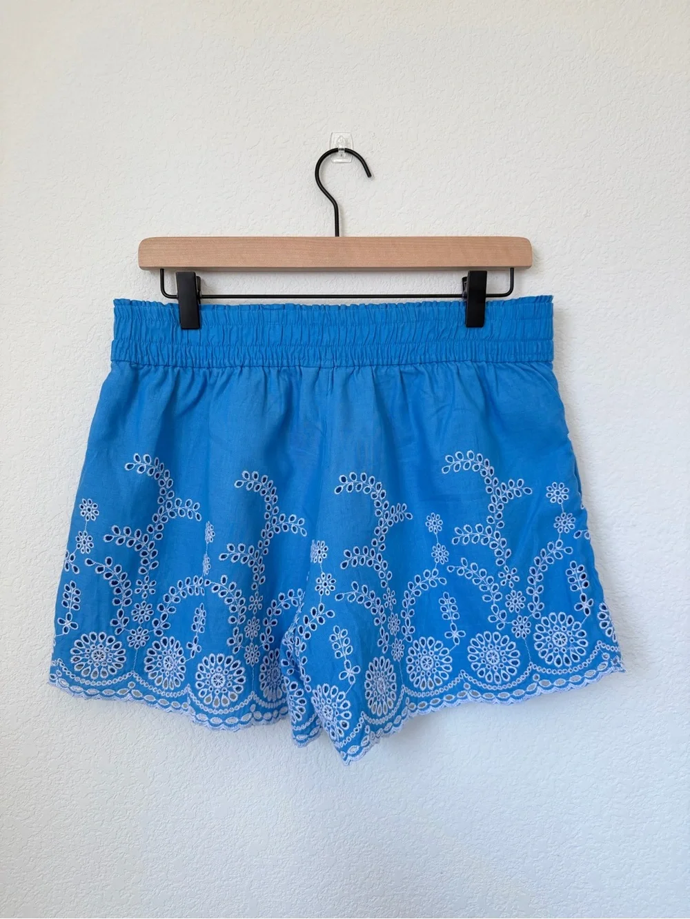 J Crew Blue/White Floral Eyelet Embroidered Pull-On Shorts Size Small